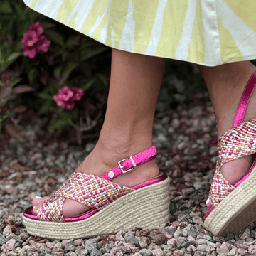 Womens Xti 143825 Fuchsia Multi Woven Crossover Wedge Sandals - Fuchsia