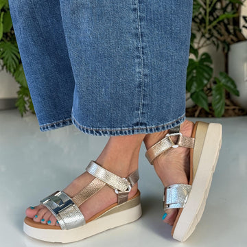 Womens Oh! My Sandals 5961 Wedge Sandals - Metallic Combination