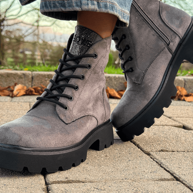Womens Lloyd & Pryce Gonzalez Suedette Biker Boots- Illusion - Illusion