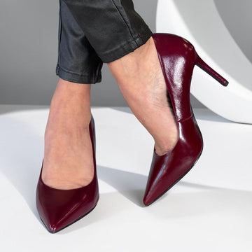 Womens Tamaris 22480 Court Shoes - Merlot