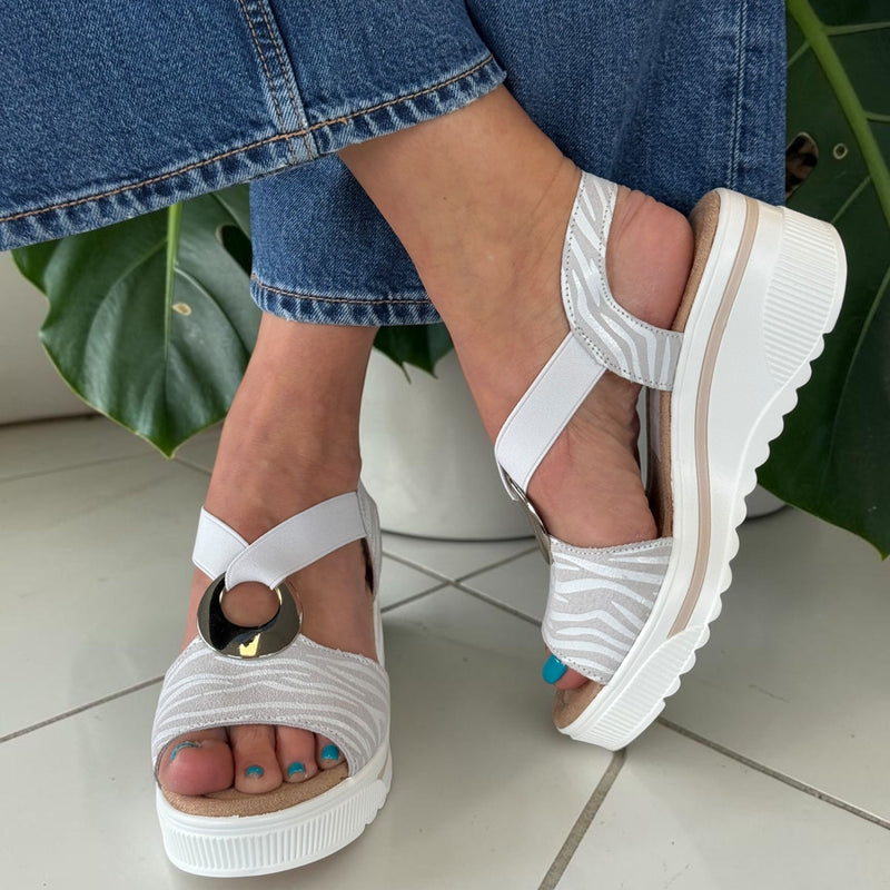 Womens Redz TX8-680 White And Grey Wedge Sandals - White and Grey