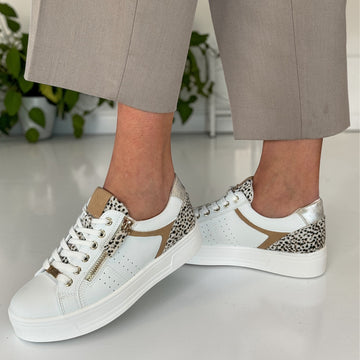 Womens Lunar Presley Trainers in White - White