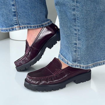 Womens Unisa Fijo Burgundy Loafers - Burgundy