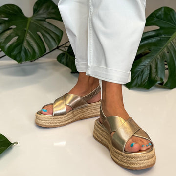 Womens Tamaris 28246 Light Gold Wedge Sandals - Light Gold