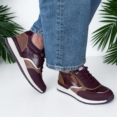 Womens Refresh 176109 Trainers - Burgundy