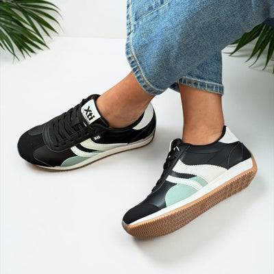 Womens Xti 146275 Trainers - Black