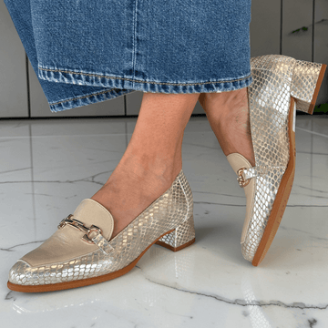 Womens Wonders C-6030 Metallic Scale Print Heeled Loafers - Beige Metallic