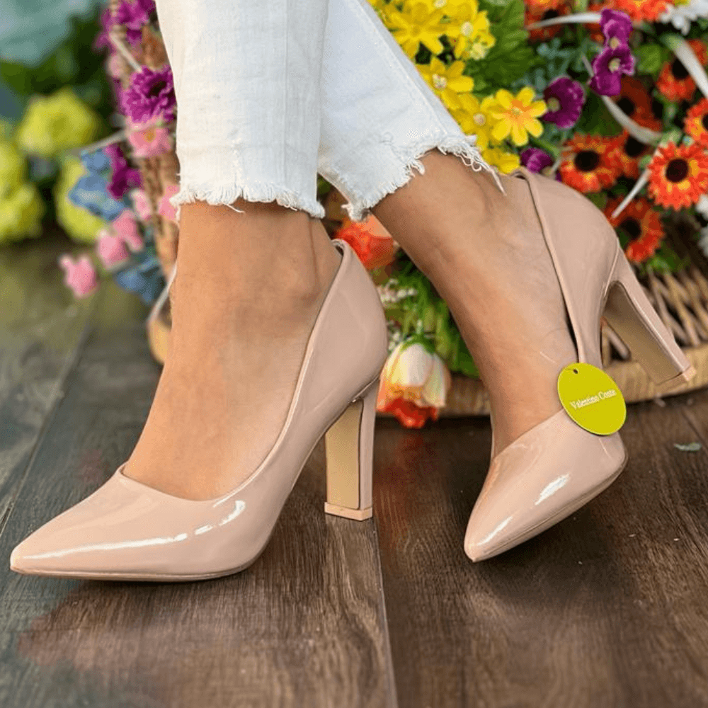 Womens Valentino Conte Court Heels