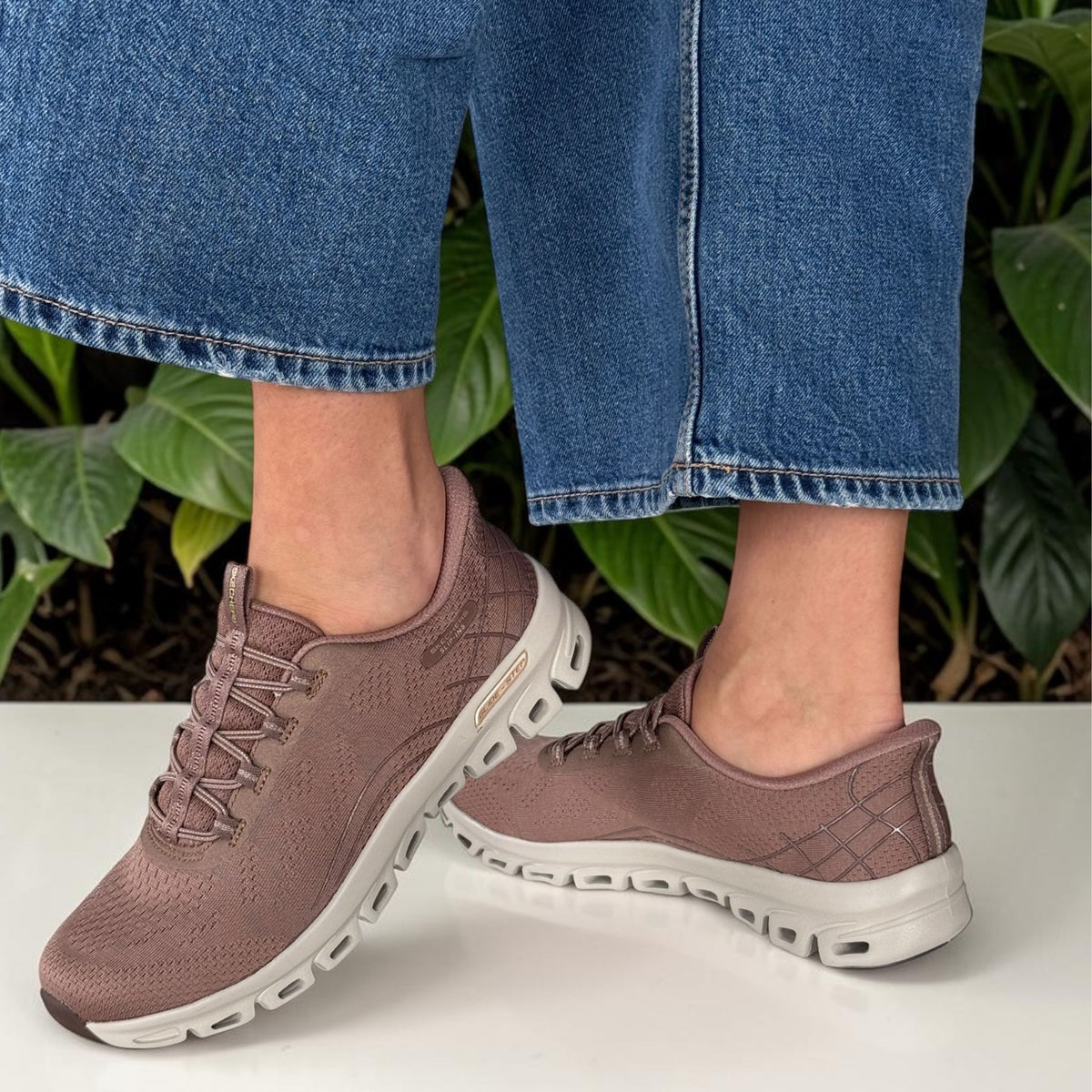 Womens Skechers Slip Ins Glide Step Elevate Amaze Trainers
