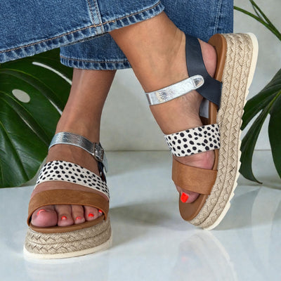 Womens Lunar JLH493 Summer Sandals - Tan