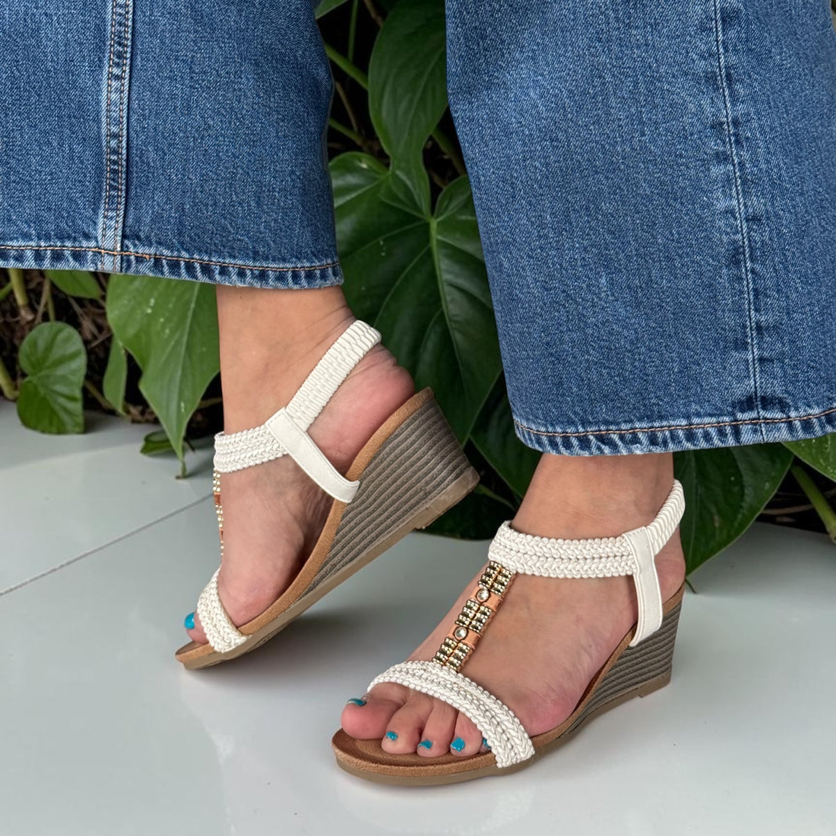 Womens Lunar JLH535 Wedge Florence Sandals