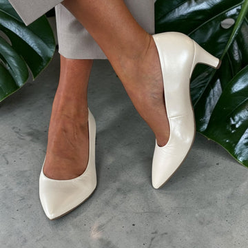 Gabor 81.390 Off White Pearlised Low Court Heels - Off White