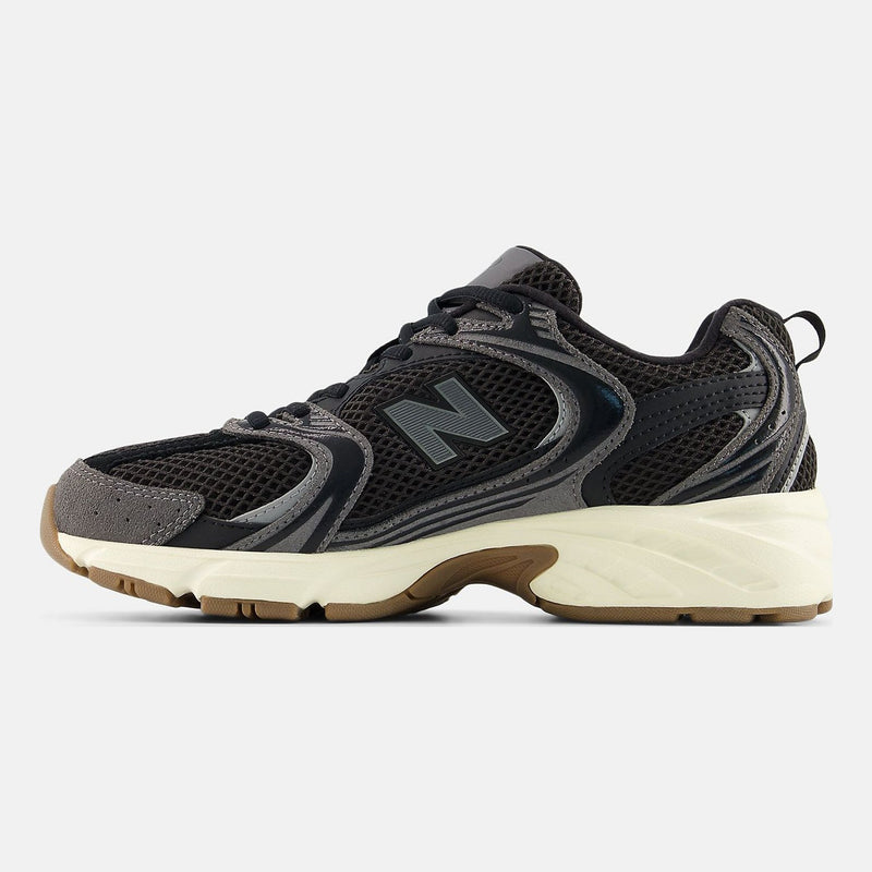 Unisex New Balance 530 Suede Trainers - Black with Grey