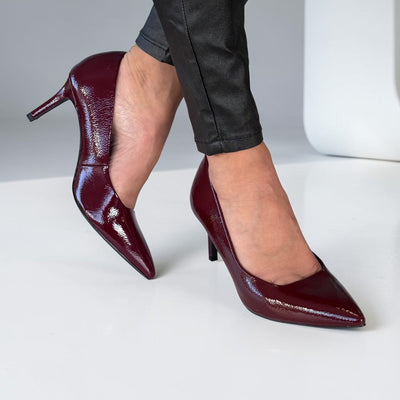 Womens Tamaris 22424 Merlot Patent Court Shoes - Merlot Patent