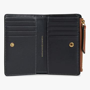 Womens Tommy Hilfiger Bifold Script Cognac Leather Purse - Cognac
