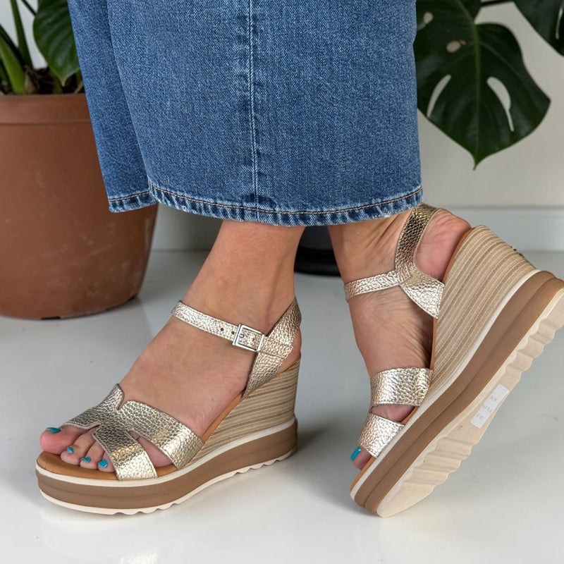 Womens Oh! My Sandals 6001 Champagne Wedge Sandals - Champagne