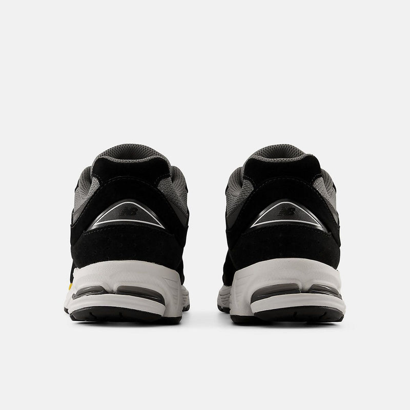 Unisex New Balance U2002R Trainers - Black