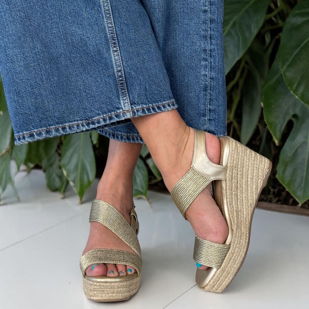 Womens Xti 145335 Gold Strappy Espadrille Wedge Sandals