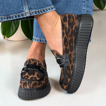 Womens Wonders 5203 Loafers - Leopard Print