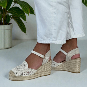 Womens Xti 145417 Beige Woven Espadrille Wedge Sandals - Beige