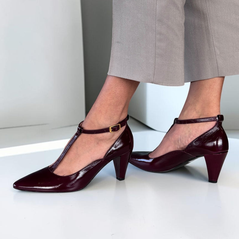 Womens Unisa Latte Court Shoes - Burgundy