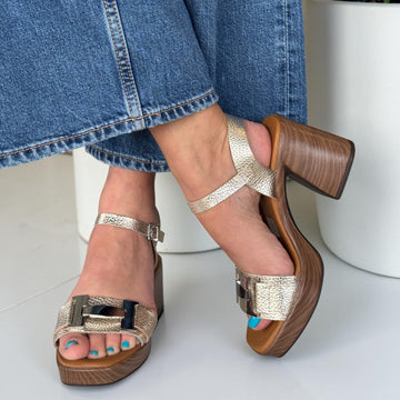 Womens Oh! My Sandals 5931 Heeled Sandals - Gold