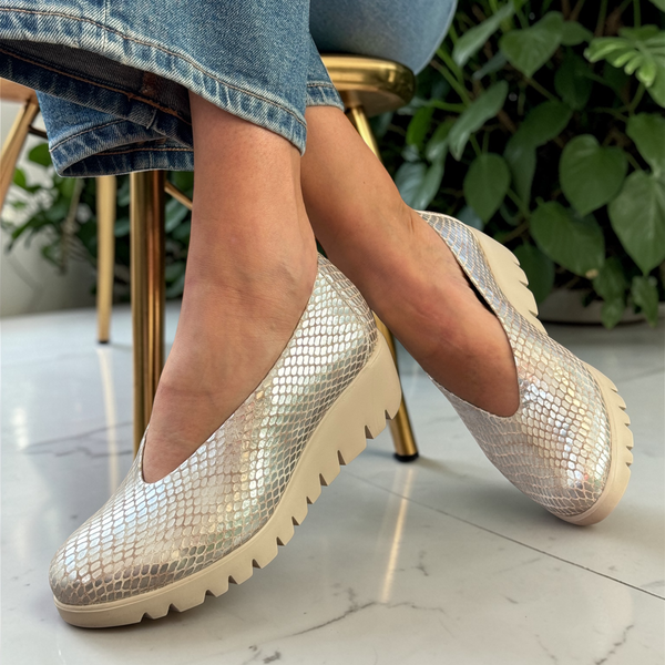 Womens Wonders C-33100 Metallic Champagne Wedge Shoes