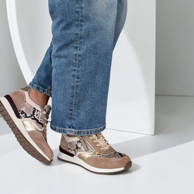 Womens Refresh 176109 Trainers - Beige