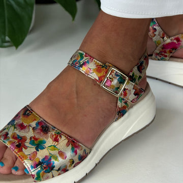 Womens Caprice 28708 Flower Metallic Sandals - Flower Metallic