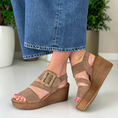 Womens Gabor 84.771 Wedge Embrace Sandal - Peanut