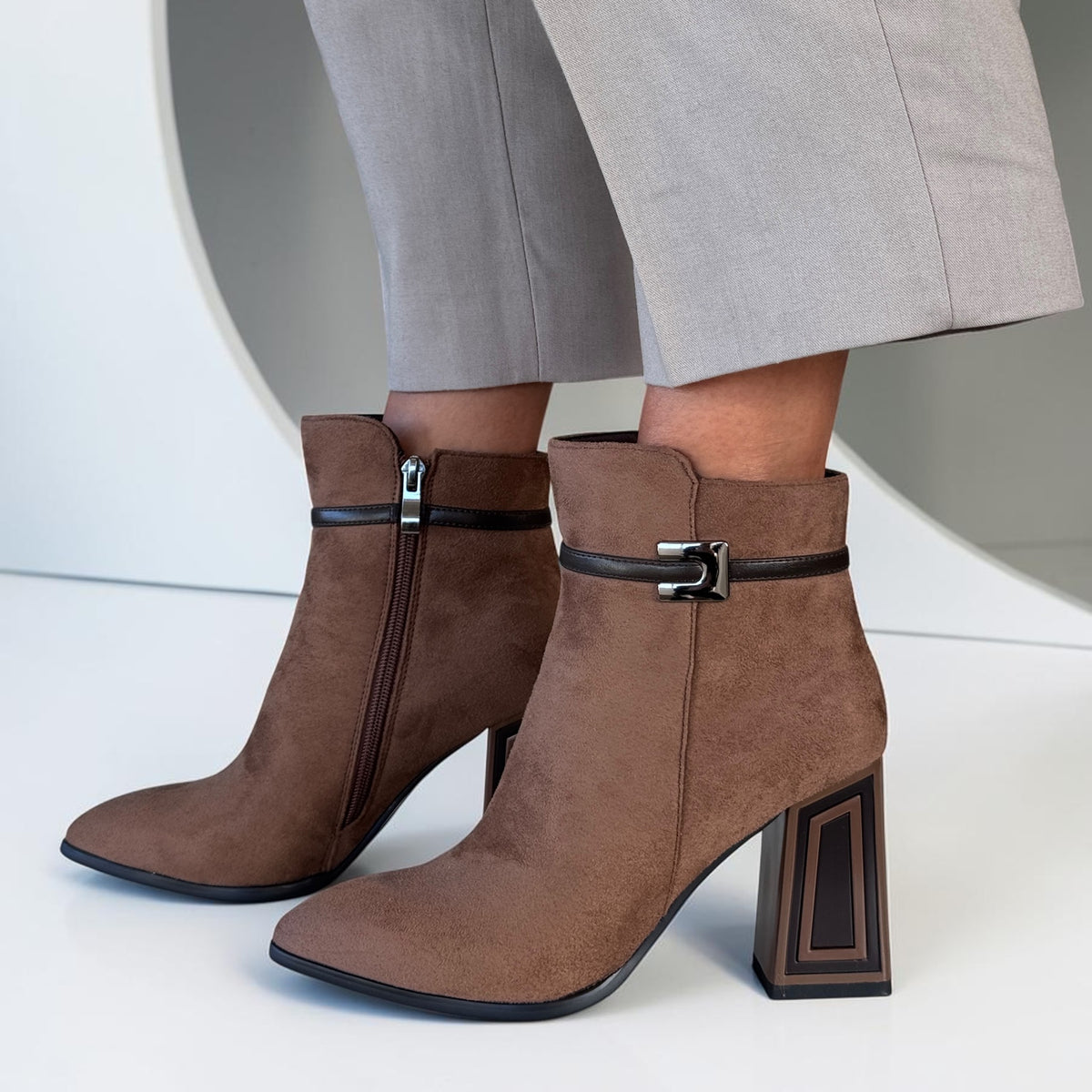 Womens Redz D5909 Taupe Ankle Boots