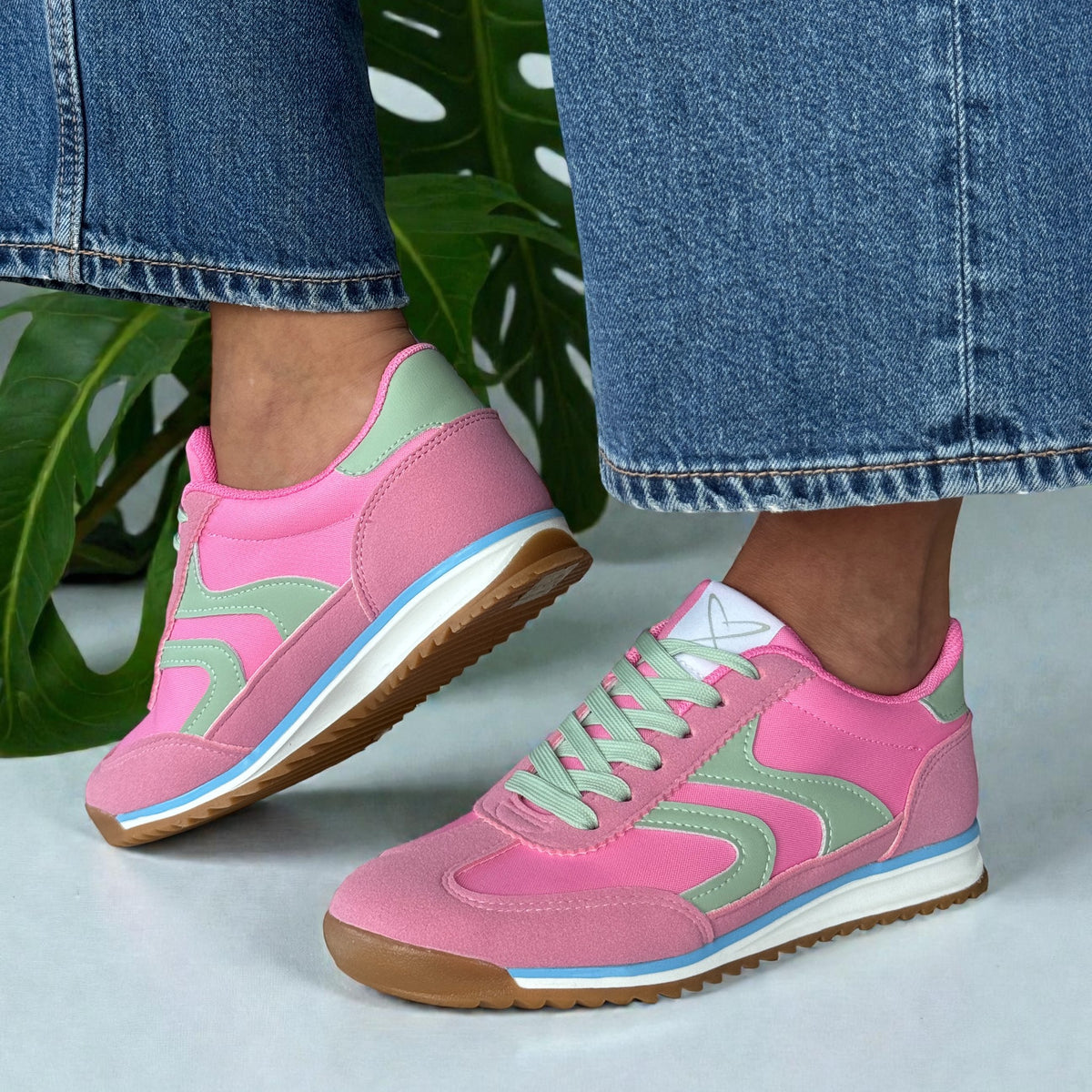 Womens Lunar Zoe Sporty Lace Up Trainers