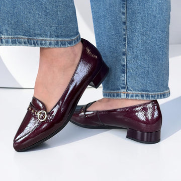 Womens Pitillos 11670 Burgundy Loafers - Burgundy