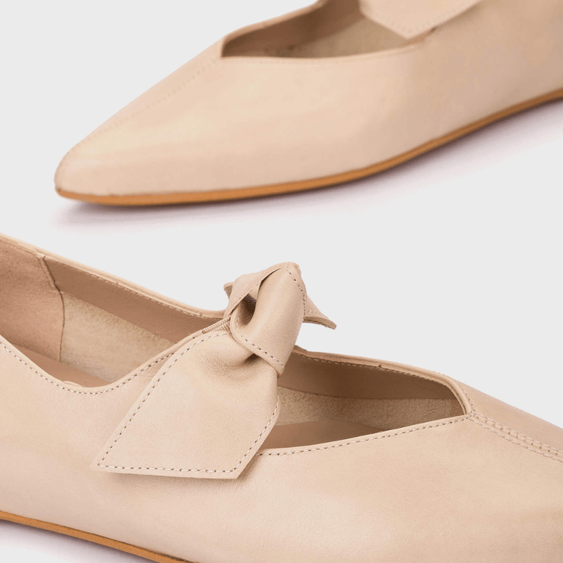 Womens Wonders A-3840 Beige Leather Bow Tie Ballerina Pumps