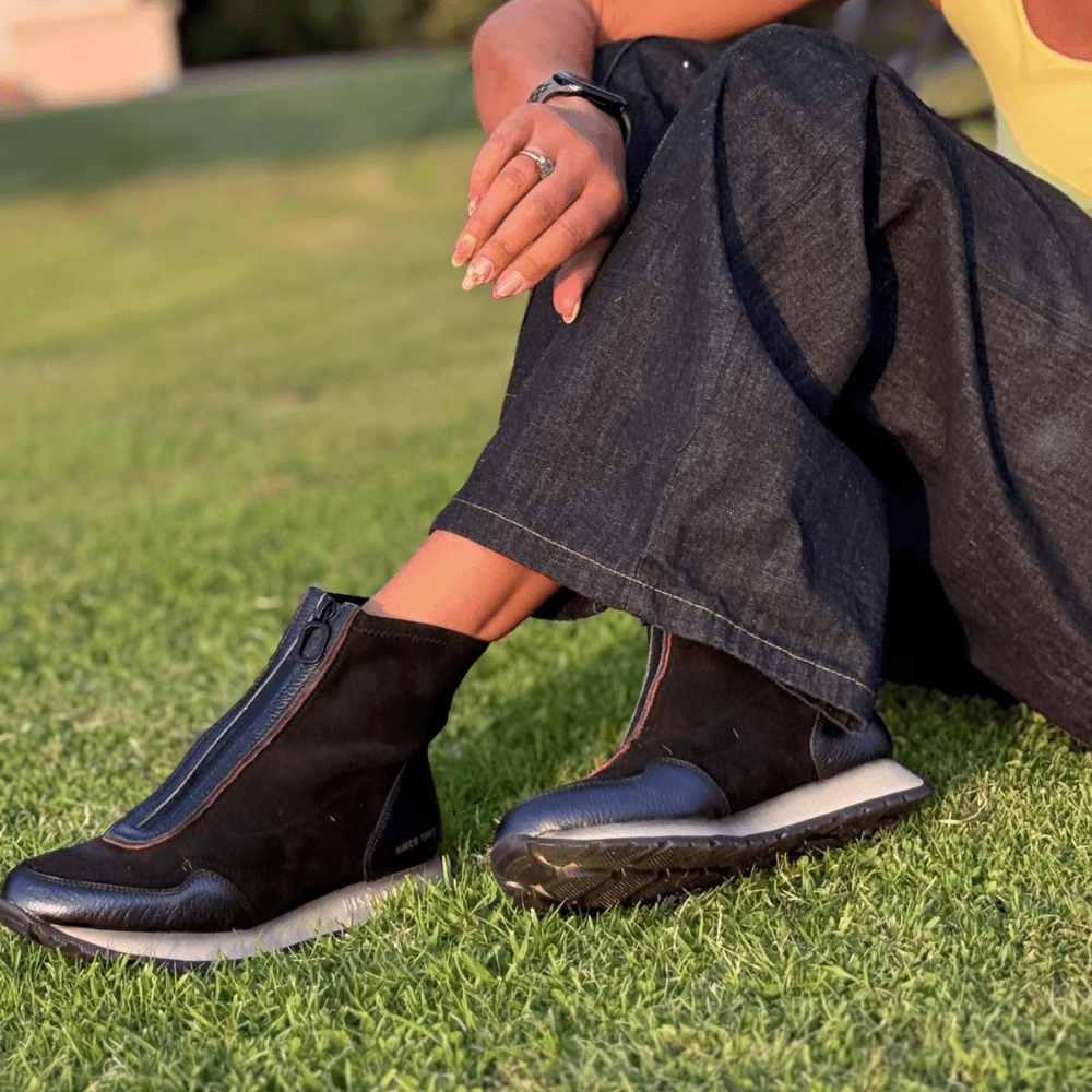 Womens Hispanitas 254354 Black and Navy Stretch Zip Front Boots
