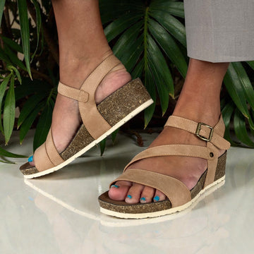 Womens Lunar JLH358 Beige Wedge Cluster Sandals - Tan