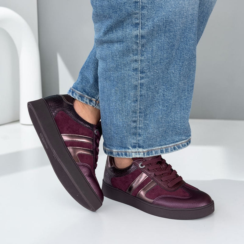 Womens Refresh 176085 Trainers - Burgundy