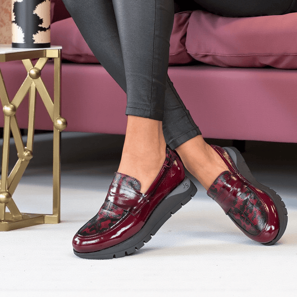 Womens Jose Saenz 2270 Platform Sole Loafers - Red Patent Leopard
