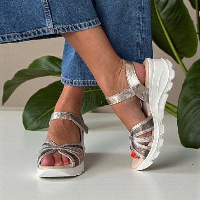 Womens Jose Saenz 5330 Wedge Sandal - Champagne