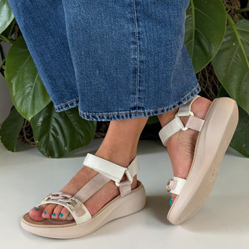 Womens Redz H3K9749 Off White Wedge Sandals - Off White