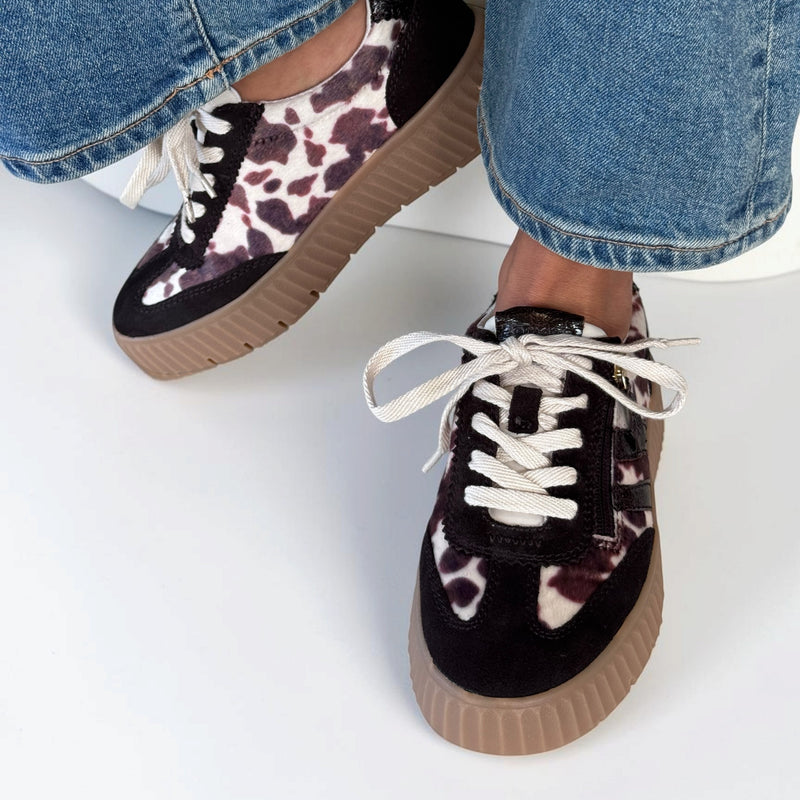 Womens Tamaris 83739 Side Zip Trainers - Cow