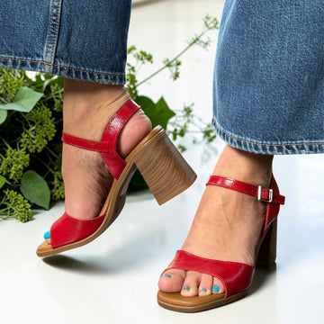 Womens Oh My Sandals 5919 Patent Block Heel Sandals - Red Patent