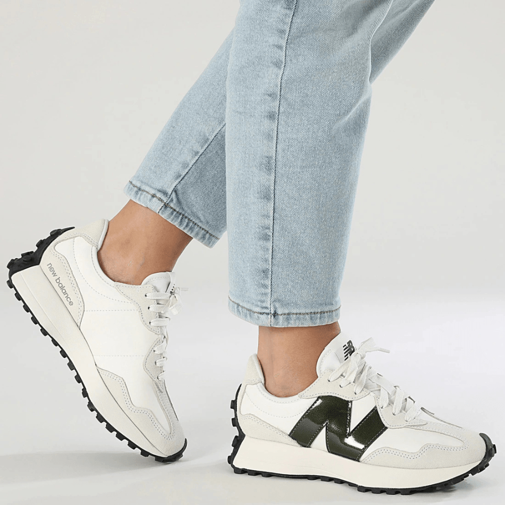New Balance Womens 327 Trainers