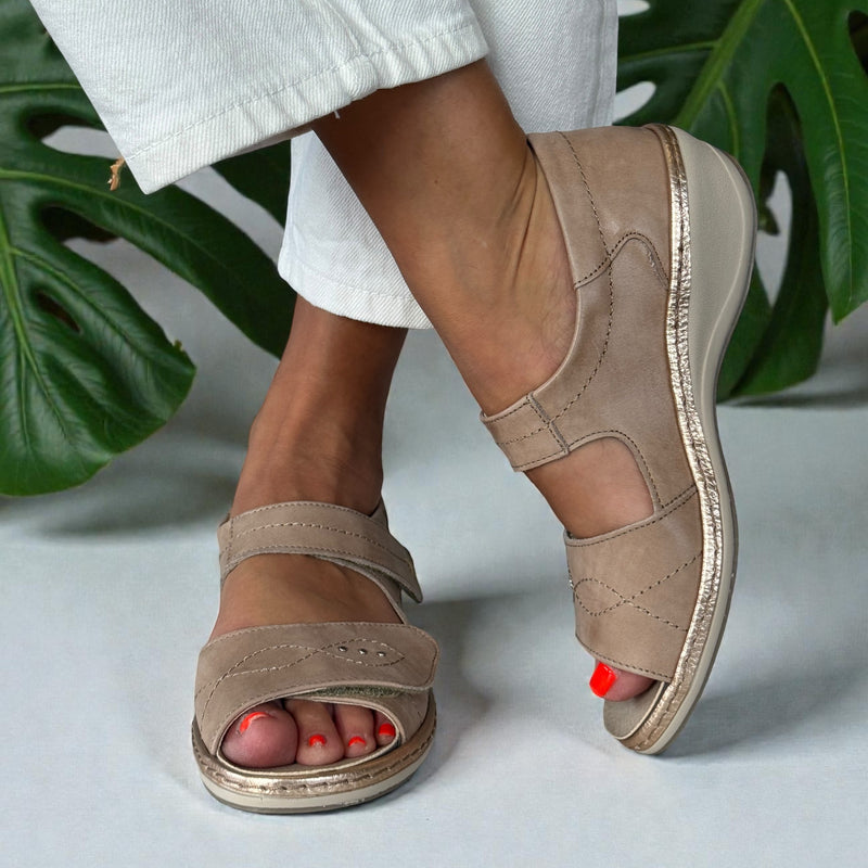 Womens Suave Yolanda 6020 Heel In Sandals - Sand