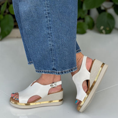 Womens Zanni & Co Kaimla One Wedge Sandals - Crystal