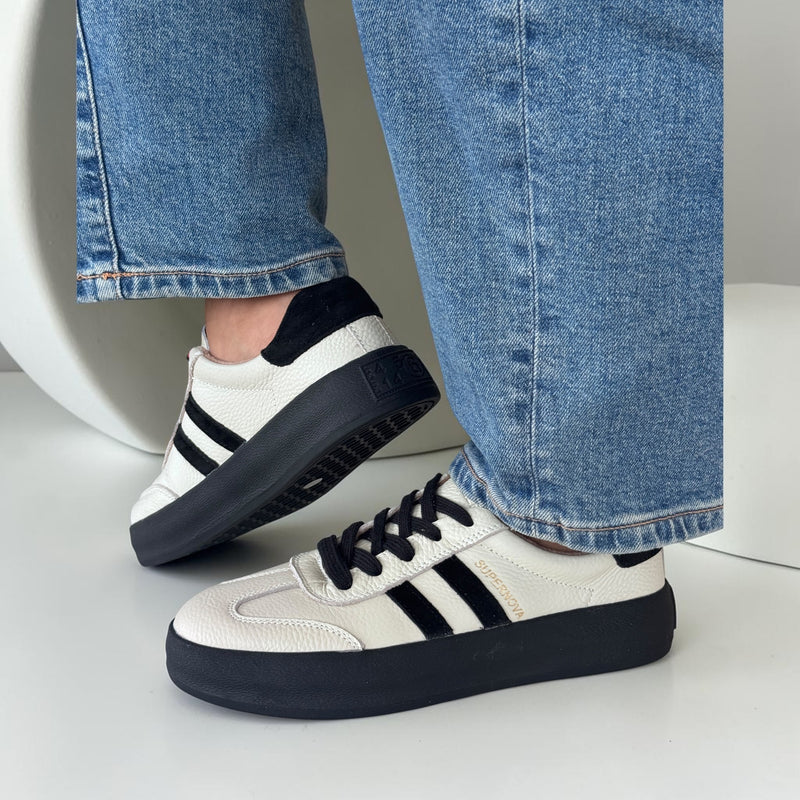 Womens Drilleys Thirty Two Trainers - Whipped Jedi
