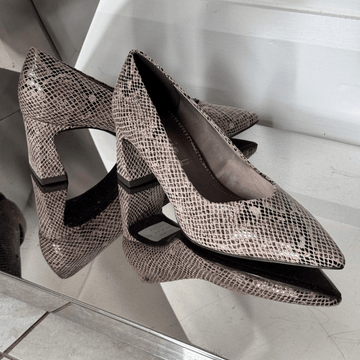 Womens Tamaris 22453 Beige Snake Pointed Toe Block Heels - Beige Gold
