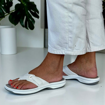 Womens Clarks Brinkley Reyna Toe Post Flip Flops - White