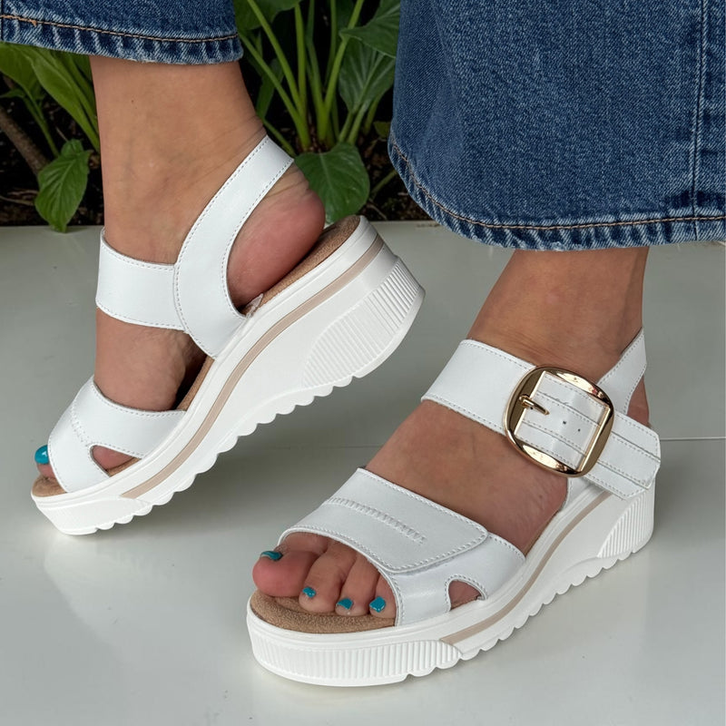 Womens Redz T42 Leather Wedge Sandals - White