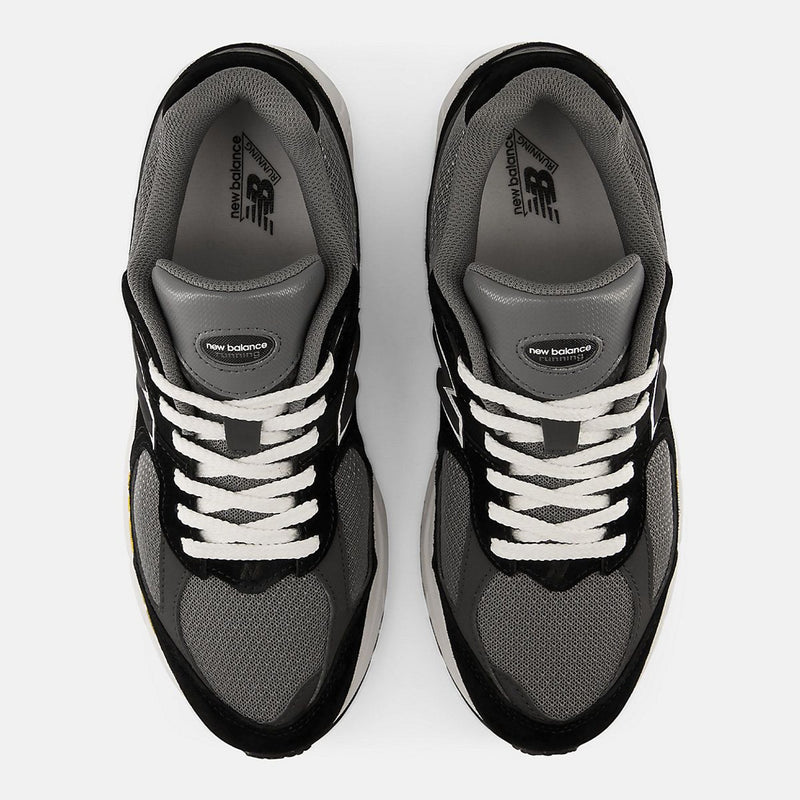 Unisex New Balance U2002R Trainers - Black